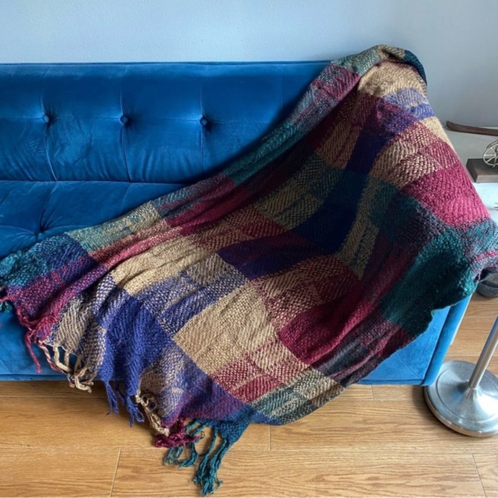 Ultra Soft Patterned Knit Fringed Throw Blanket